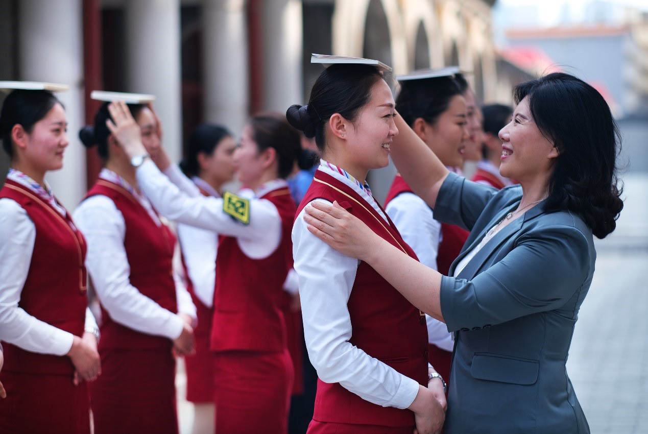 提升禮儀服務(wù) 傾心助力冬奧 餐廳服務(wù)